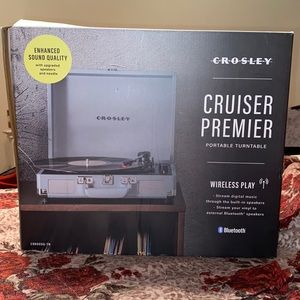 CROSLEY CRUISER PREMIER PORTABLE TURNTABLE NEGOTIABLE